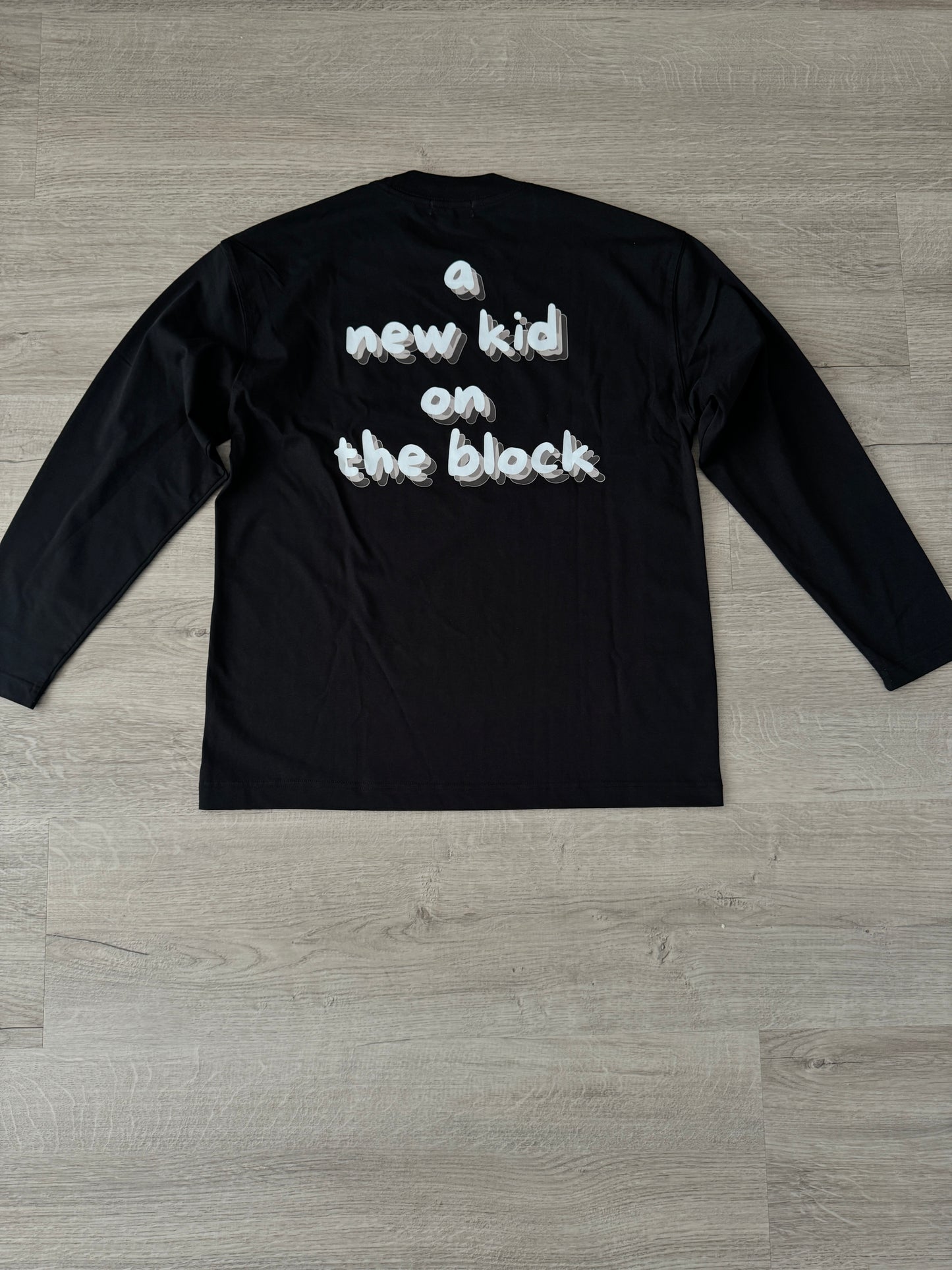 A NEW KID LONGSLEEVE